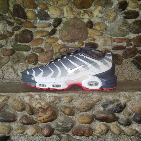 nike before the bite